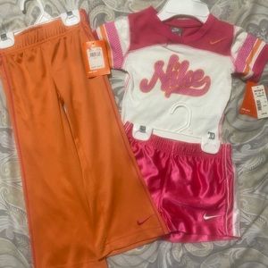 Nike Girls Toddlers Size 4 Shorts T-Shirt and Pants Set NWT